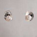 Simply Chic Sparkling Shiny Sterling Silver Stud..